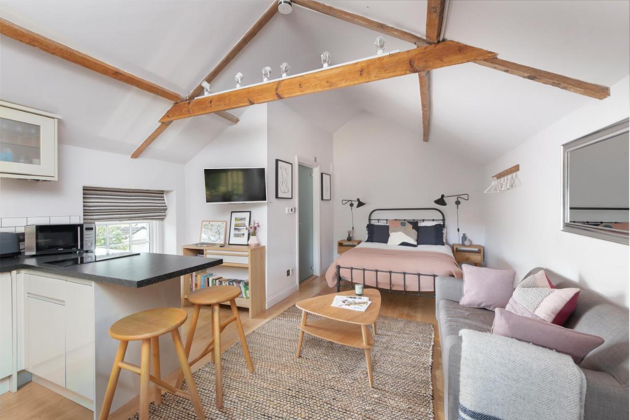 The Hayloft By Black Door Stays Bath Exterior photo