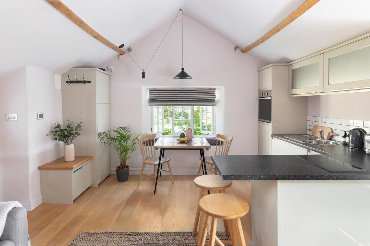 The Hayloft By Black Door Stays Bath Exterior photo