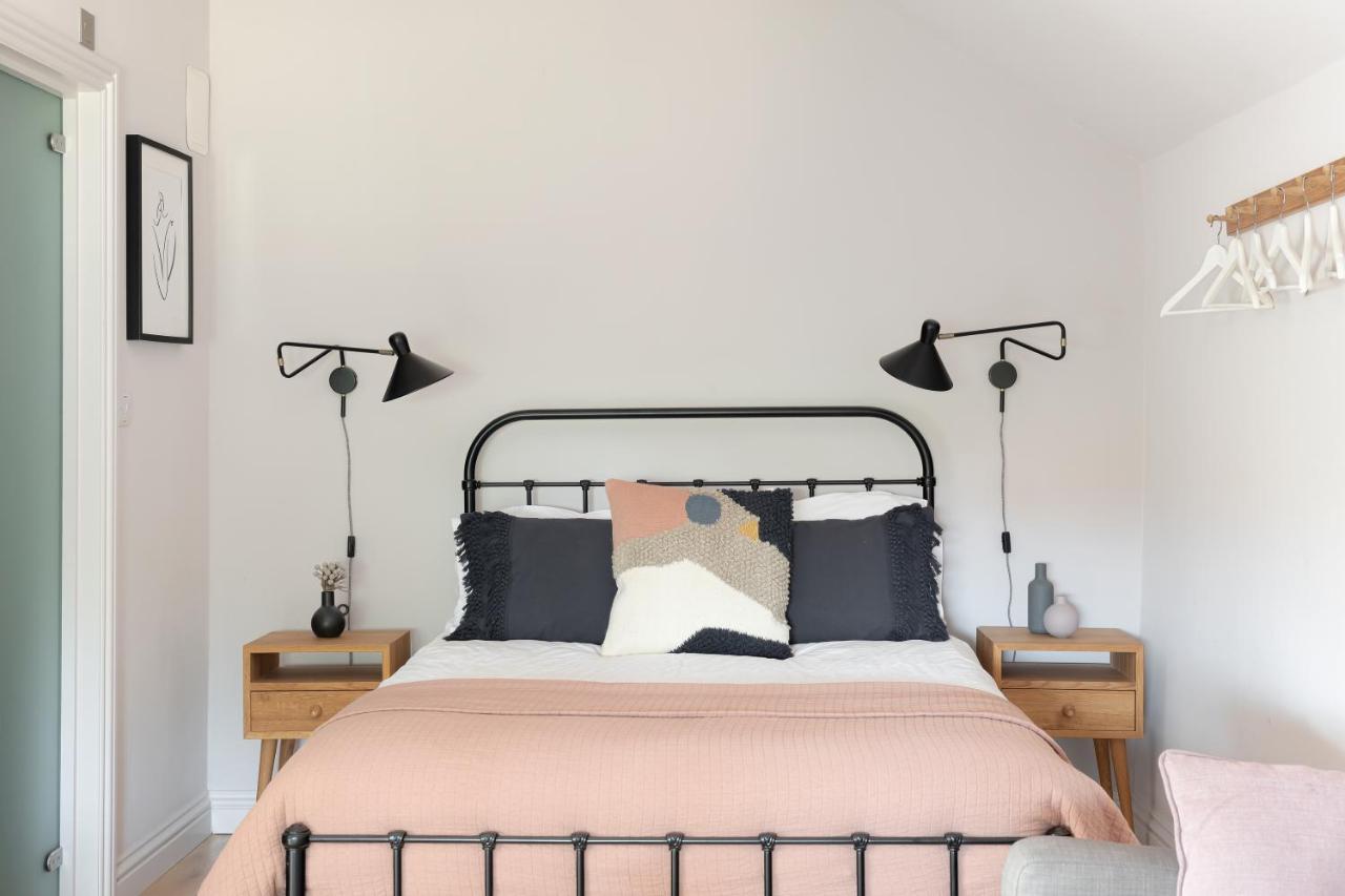The Hayloft By Black Door Stays Bath Exterior photo